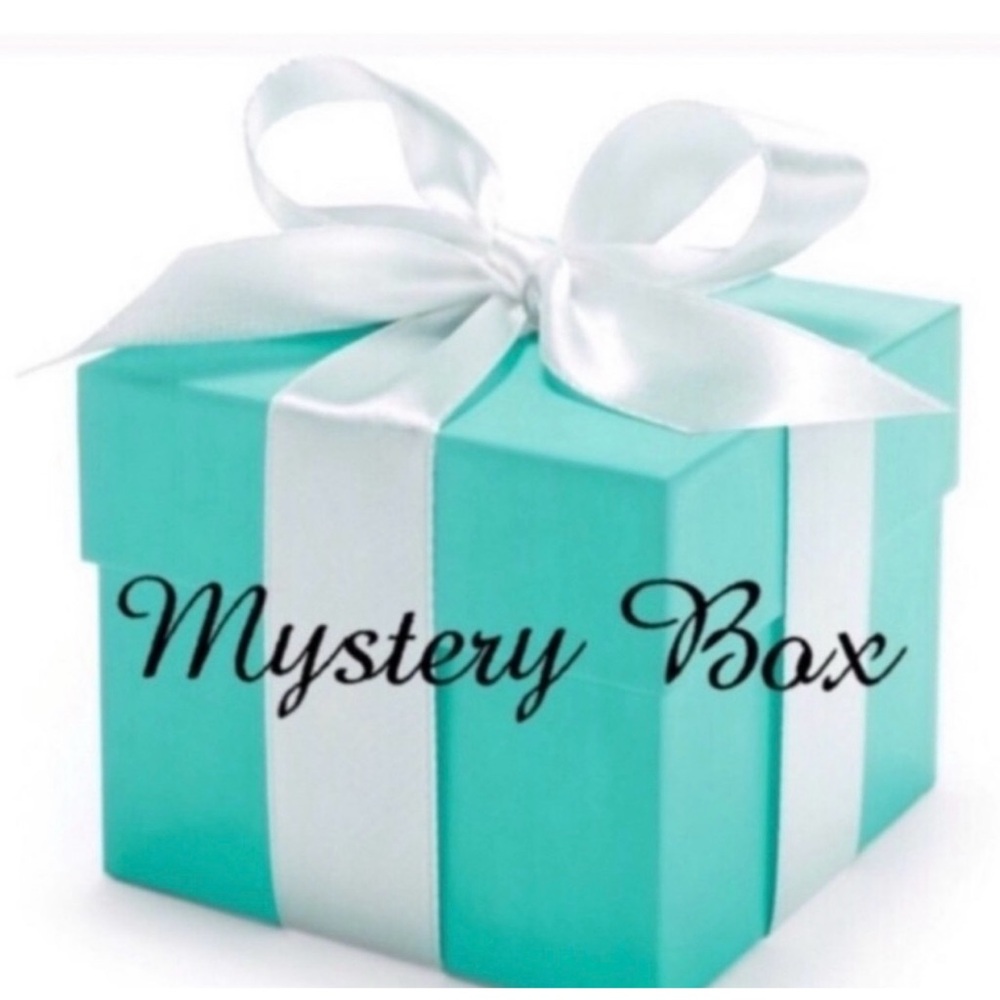 🦋🦋💎 $40 MYSTERY BOX - 12  ITEMS!! !!